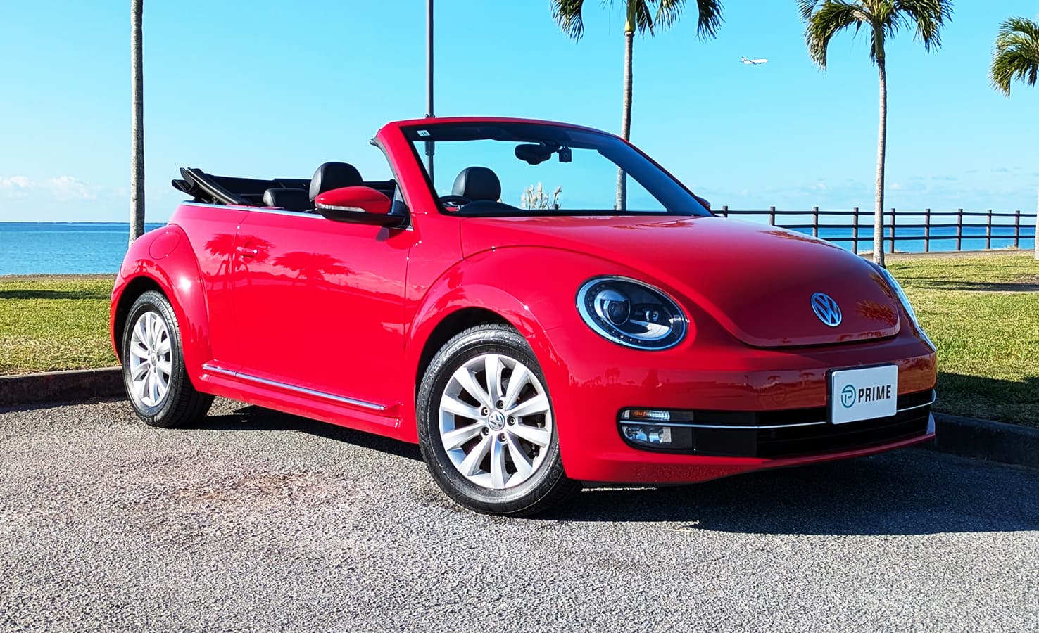 THE Beetle カブリオレ レッド - 高級車・外車レンタカー