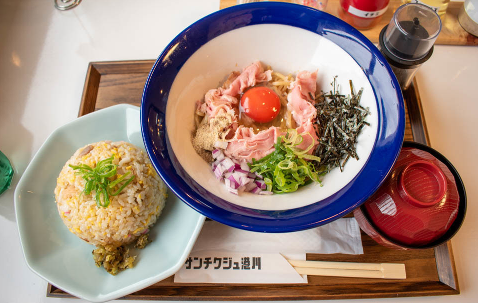 沖縄カフェ、ラーメン